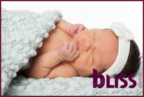 newborn-family-portraits